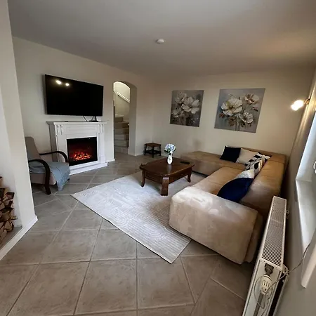 Kamilla Βίλα Balatongyörök