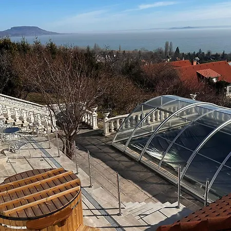 Kamilla Villa *